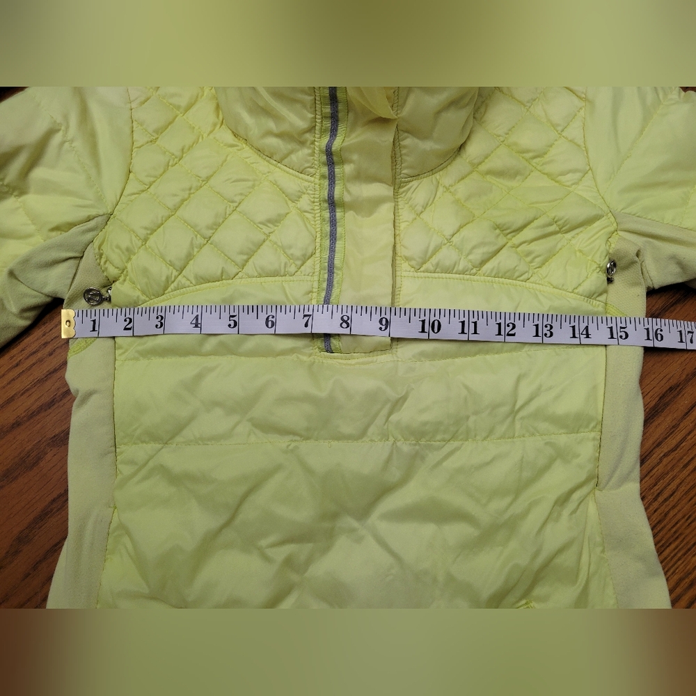 Lululemon What The Fluff Pullover Jacket Clarity Yellow Size 4 Quilted - Picture 10 of 14